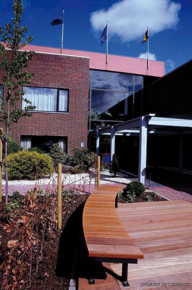Hampton'S Hotel Namur Wepion Bagian luar foto