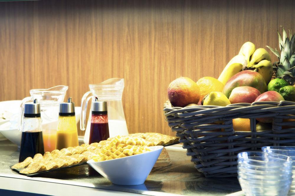 Hampton'S Hotel Namur Wepion Bagian luar foto