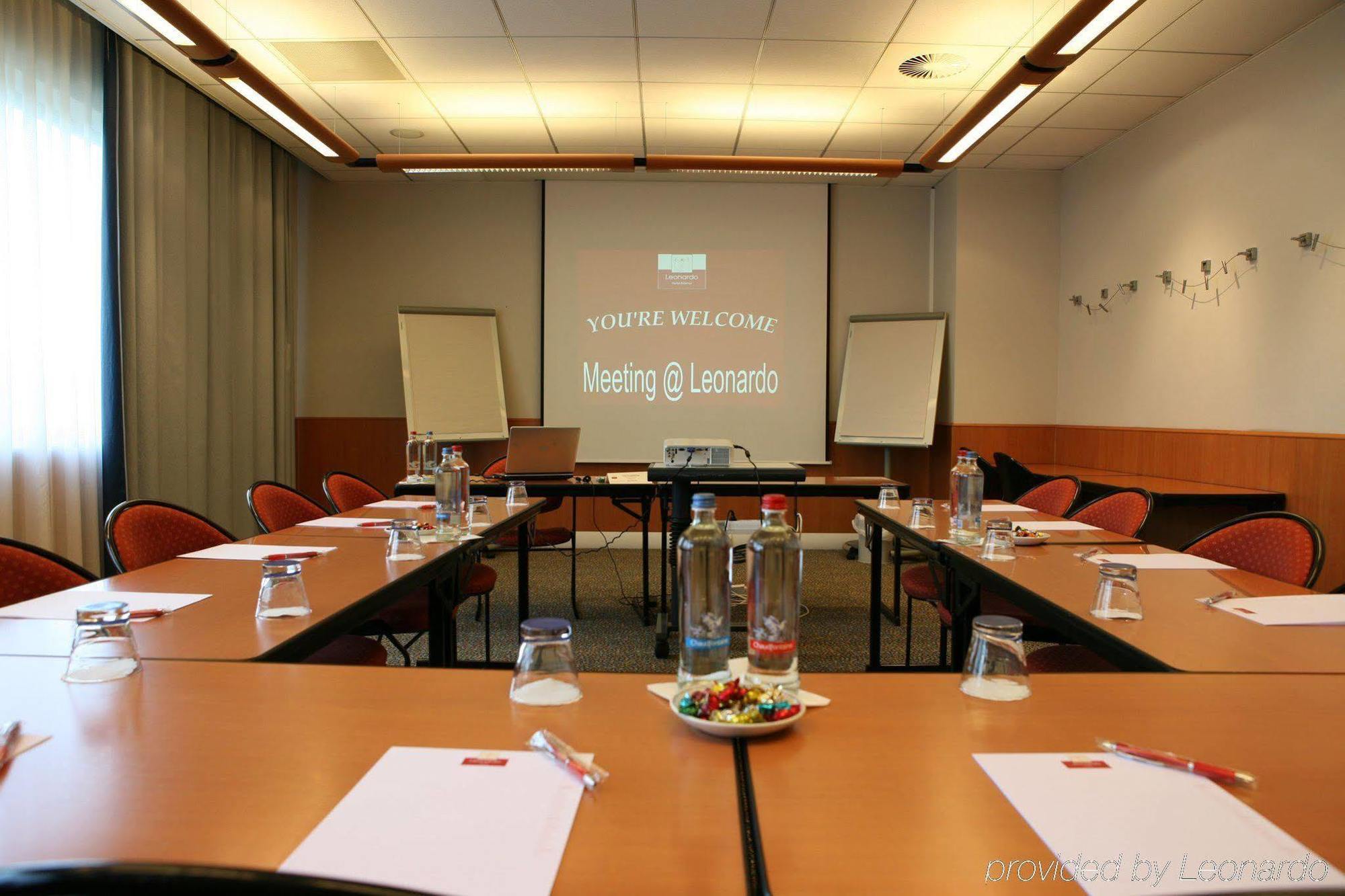 Hampton'S Hotel Namur Wepion Bagian luar foto